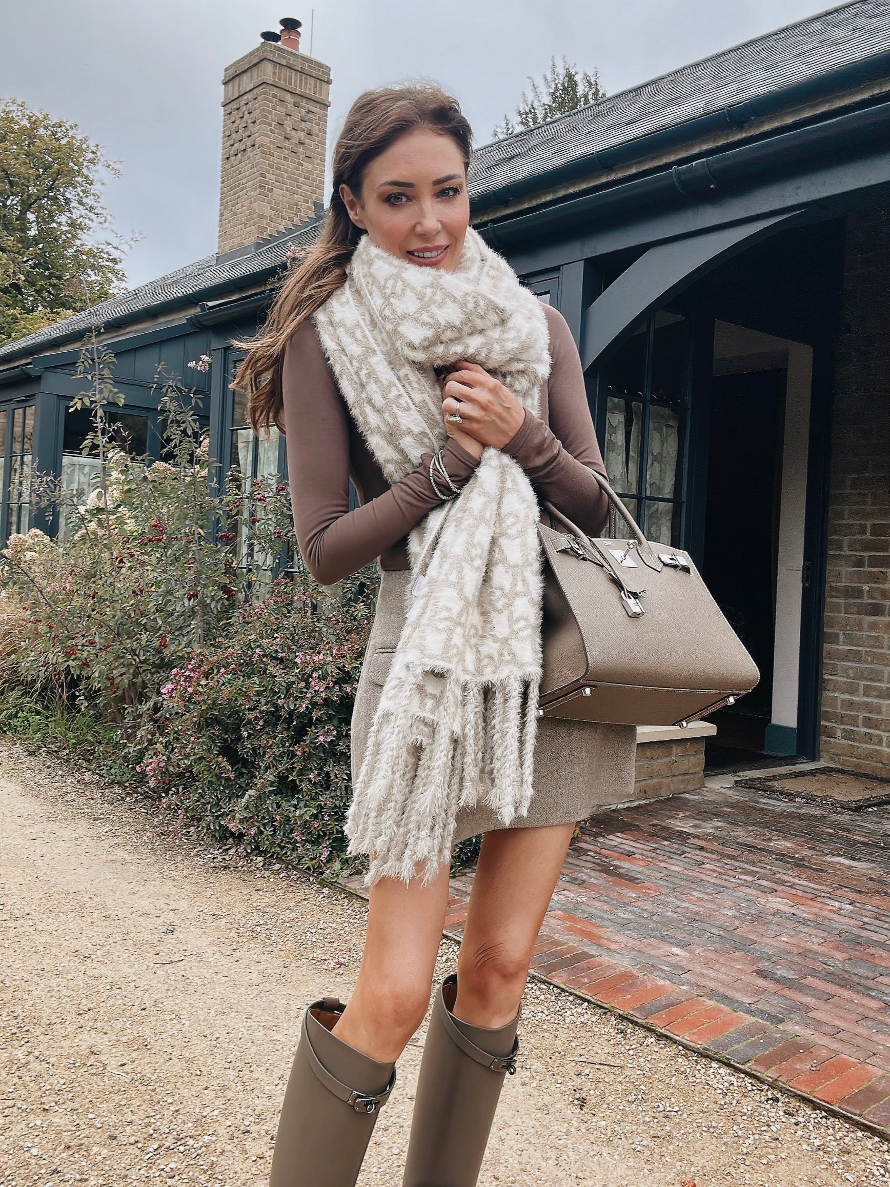 'SO LORNA' L.A-S JACQUARD KNITTED SCARF CREAM - Image 6